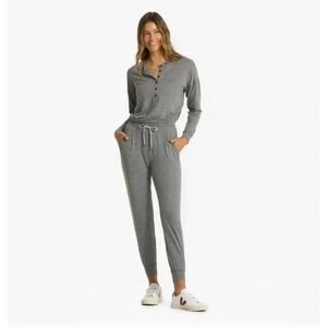 Vuori Jumpsuit Lux Henley Long Sleeve Romper Womens Large Heather Gray $148 MSRP